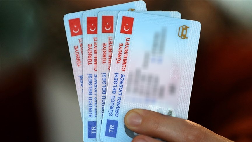Yeni açıklama geldi: Ehliyet yenileme ücreti değişecek mi?