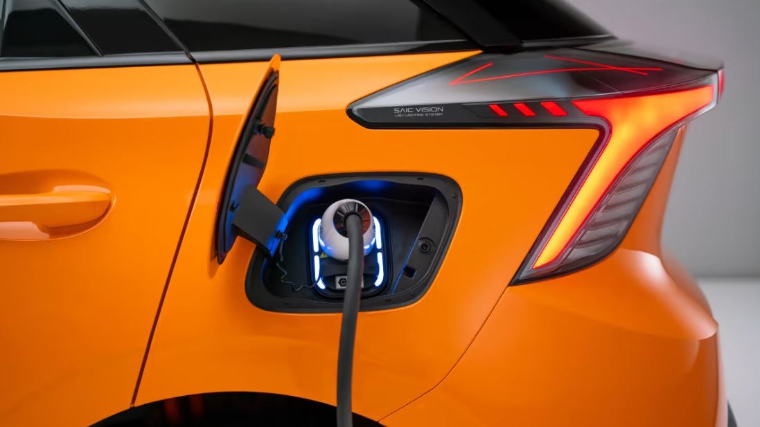 AB, 2035'te yeni benzinli ve dizel araç satışını yasaklayacak