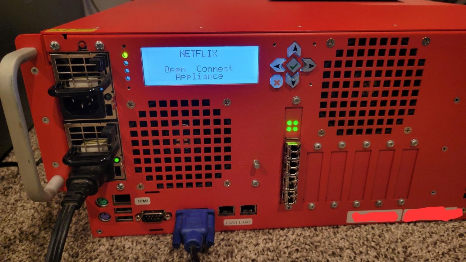 Reddit kullanıcısı, 262 TB'lik Netflix sunucusunu satın aldı