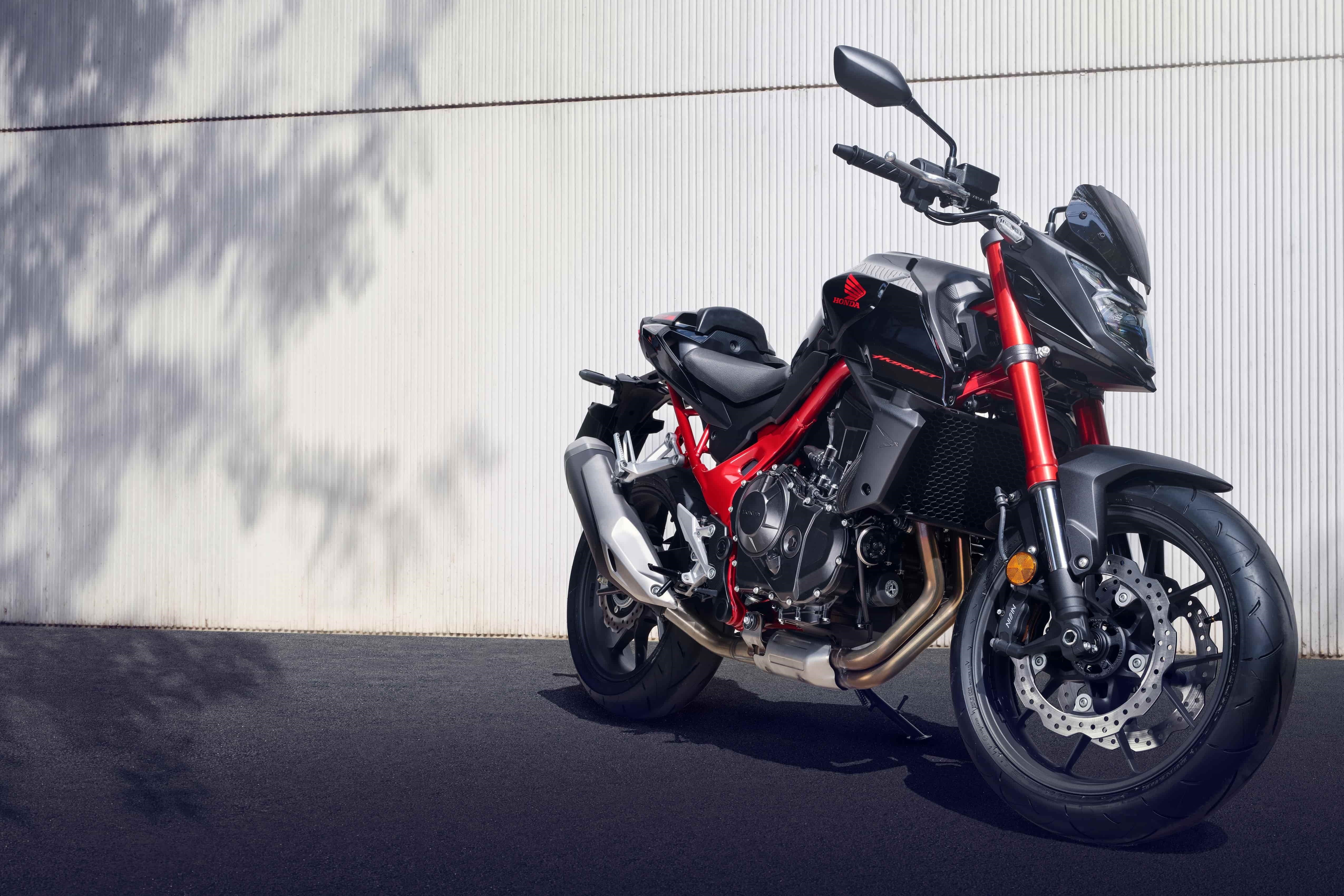 Honda, yeni motosiklet modellerini EICMA 2022'de sergiledi