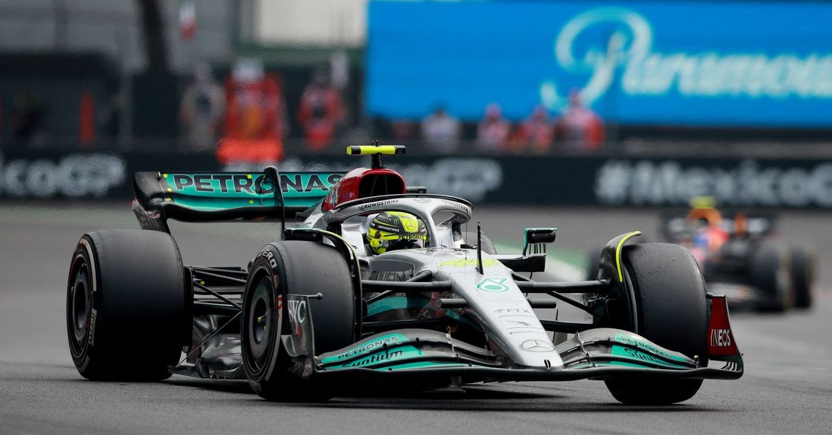 Mercedes, F1 araçlarındaki FTX logosunu kaldırdığını açıkladı
