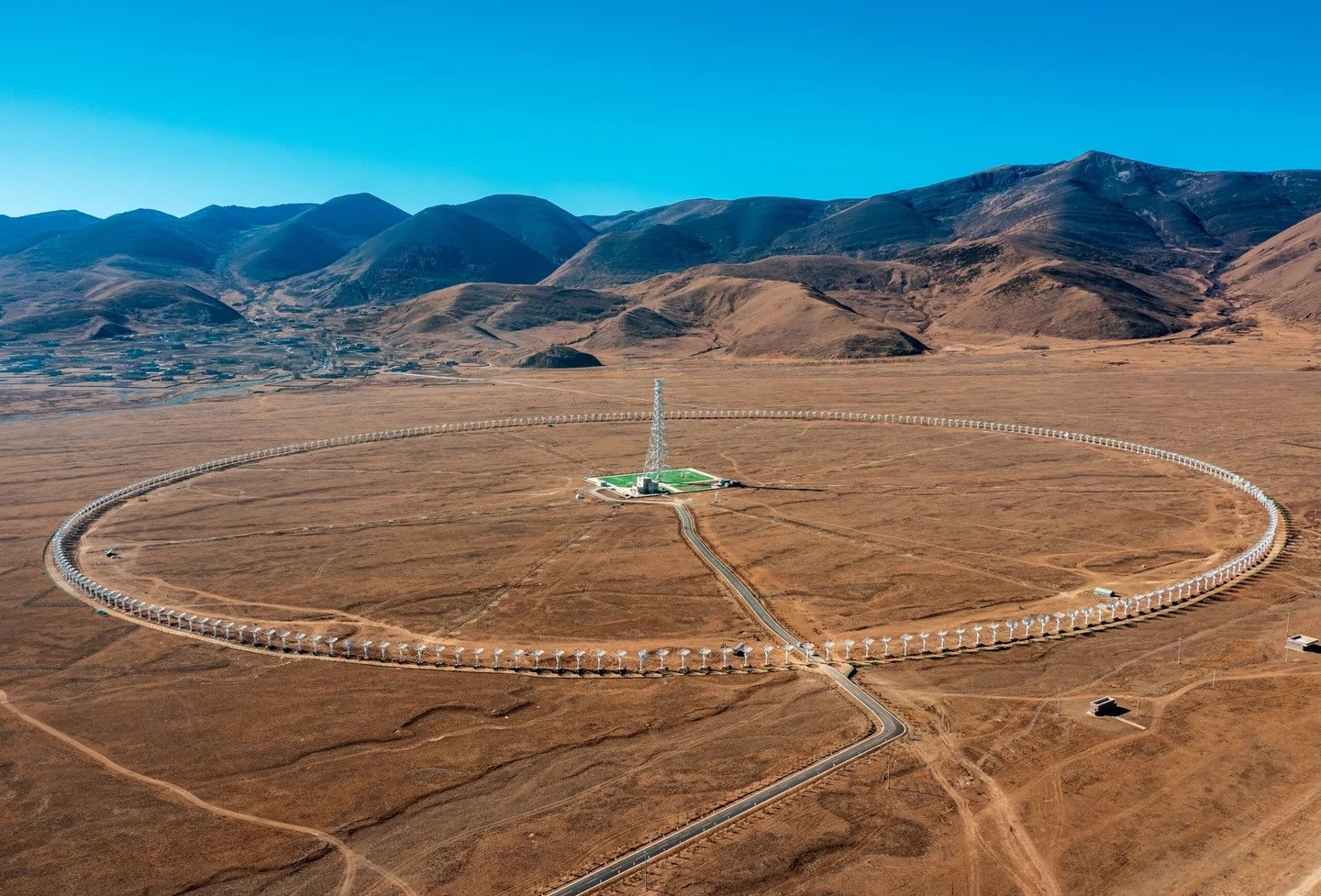 Daocheng Solar Radio Telescope