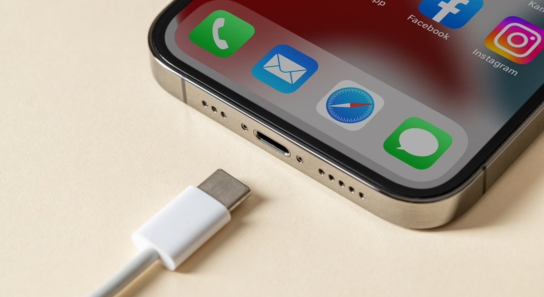 Apple'a bir darbe daha! Hindistan USB-C şartı getirebilir
