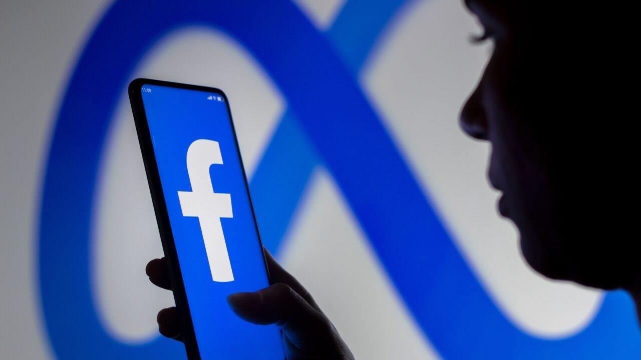 Facebook profilinizdeki temel bilgilerden dördü kaldırılacak