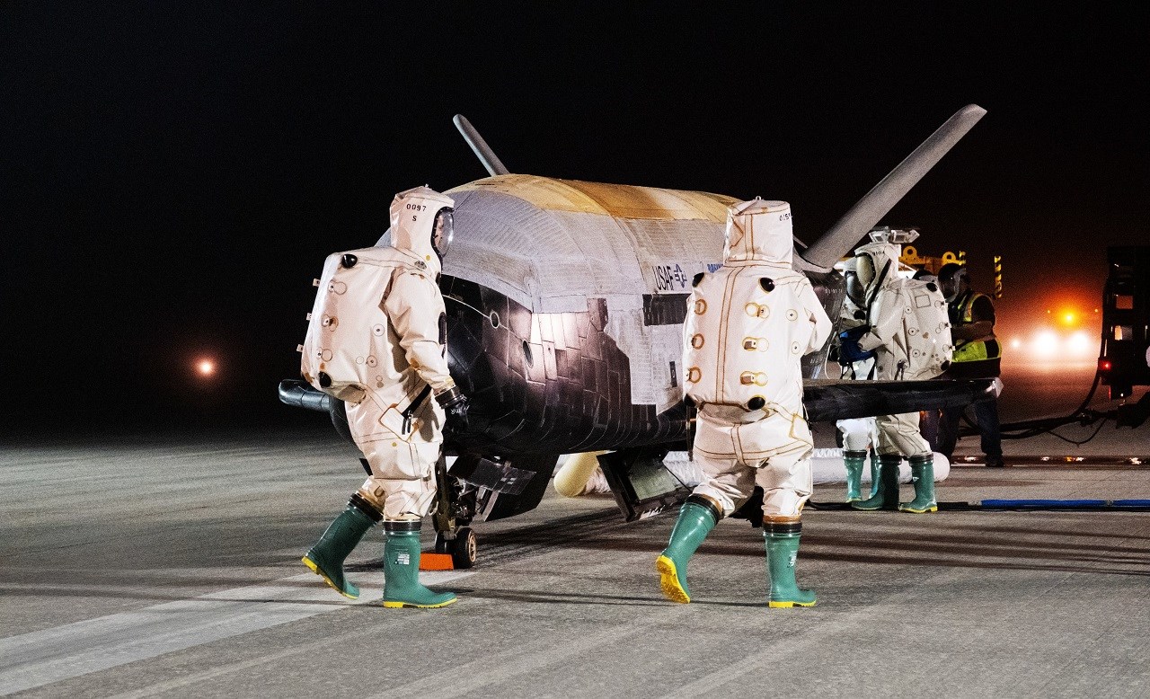 ABD ordusunun gizli uzay uçağı 900 günlük görevinde ne yapıyordu?