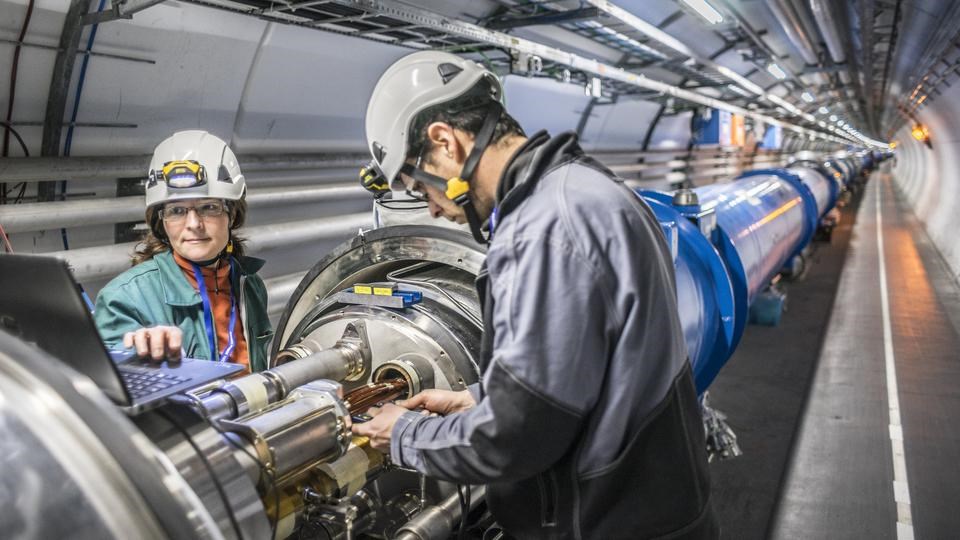 Büyük Hadron Çarpıştırıcısı enerji krizi nedeniyle durduruldu