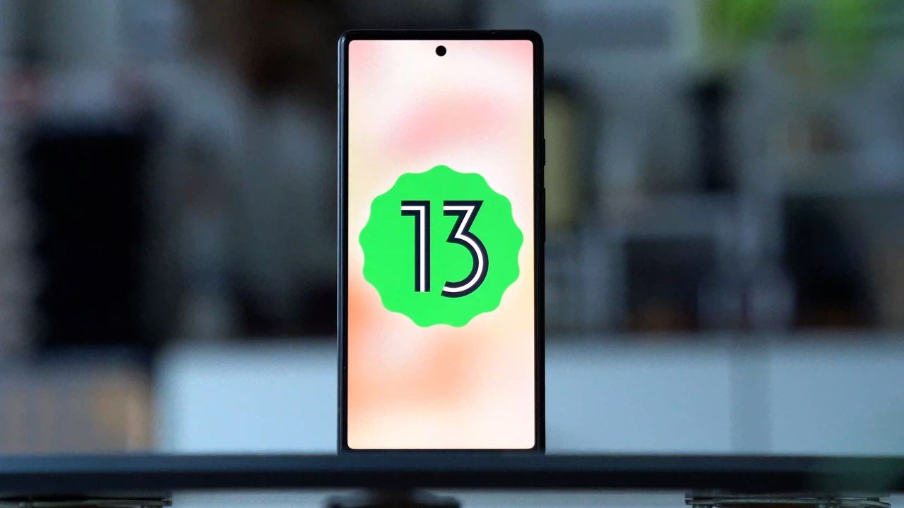 Pixel telefonlar için Android 13 QPR2 Beta 1 güncellemesi başladı