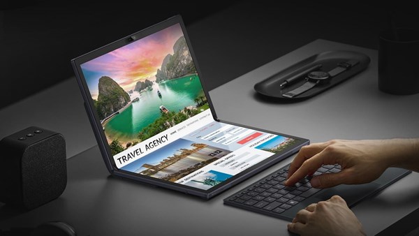 Samsung'un katlanabilir dizüstü modelinden ilk bilgiler geldi