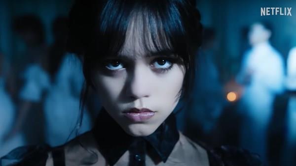 Netflix dizisi Wednesday, 1 milyar izlenmeyi geçti!
