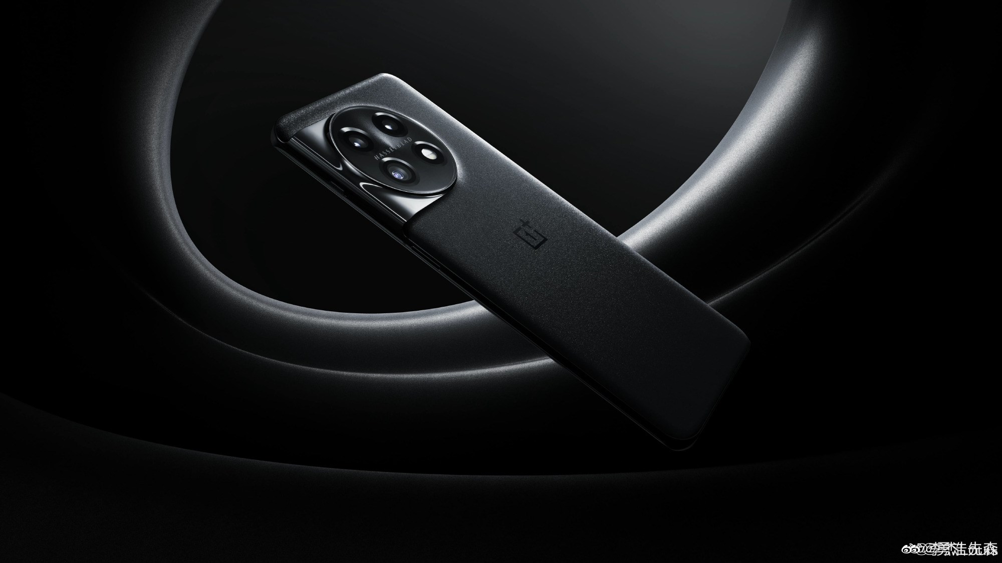 OnePlus 11 tasarımı tüm detaylarıyla resmi olarak ortaya çıktı