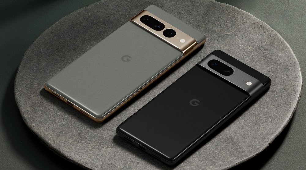 Google Pixel 7'de yeni sorun: Durduk yere kamera camı çatlıyor