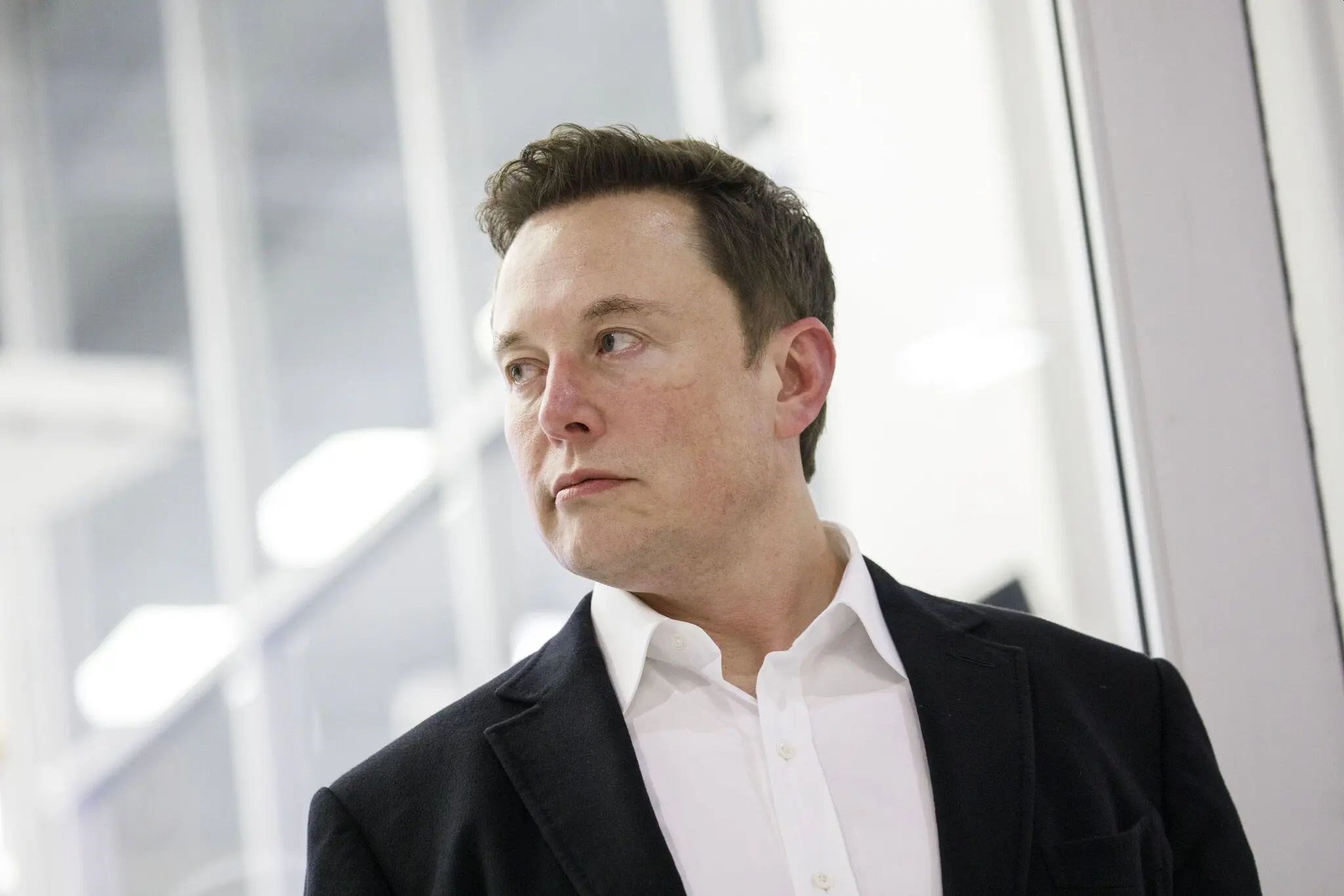 Elon Musk abarttı: Çalışanlar tuvalet kağıdını evden getiriyor