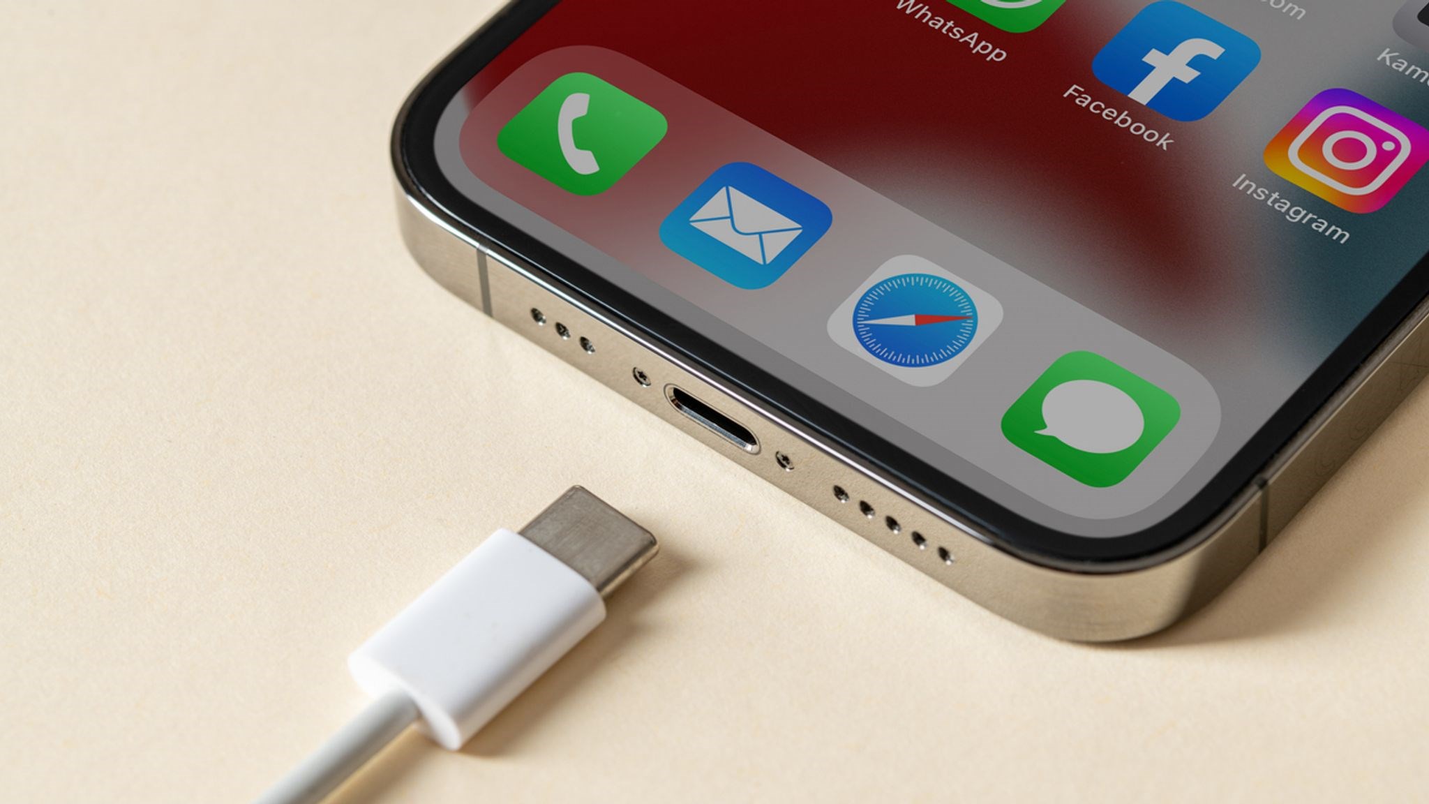 Apple için kötü haber: Hindistan, USB-C şartını onayladı