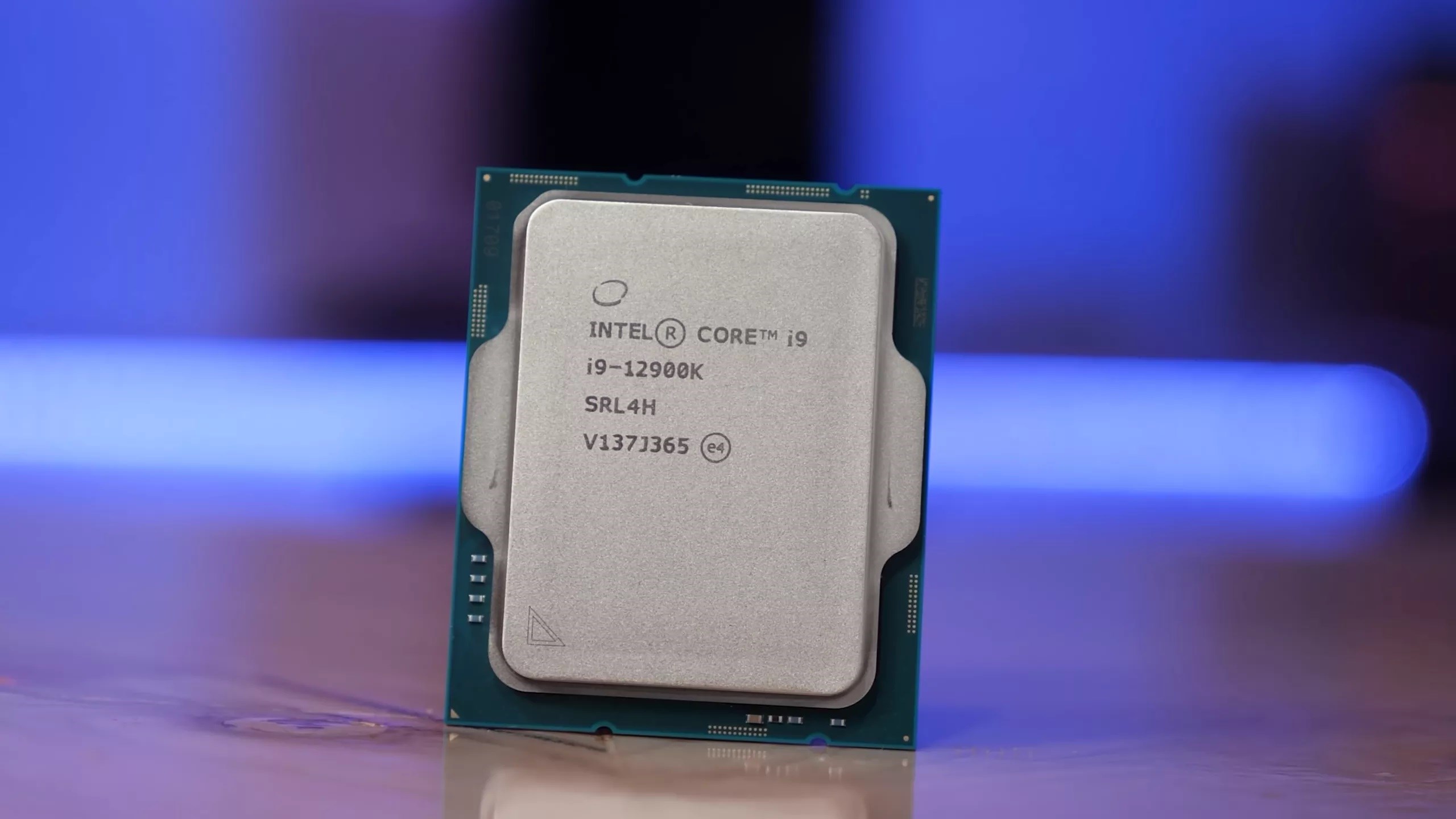 Intel, işlemcilerinin fiyatlarını yükseltti