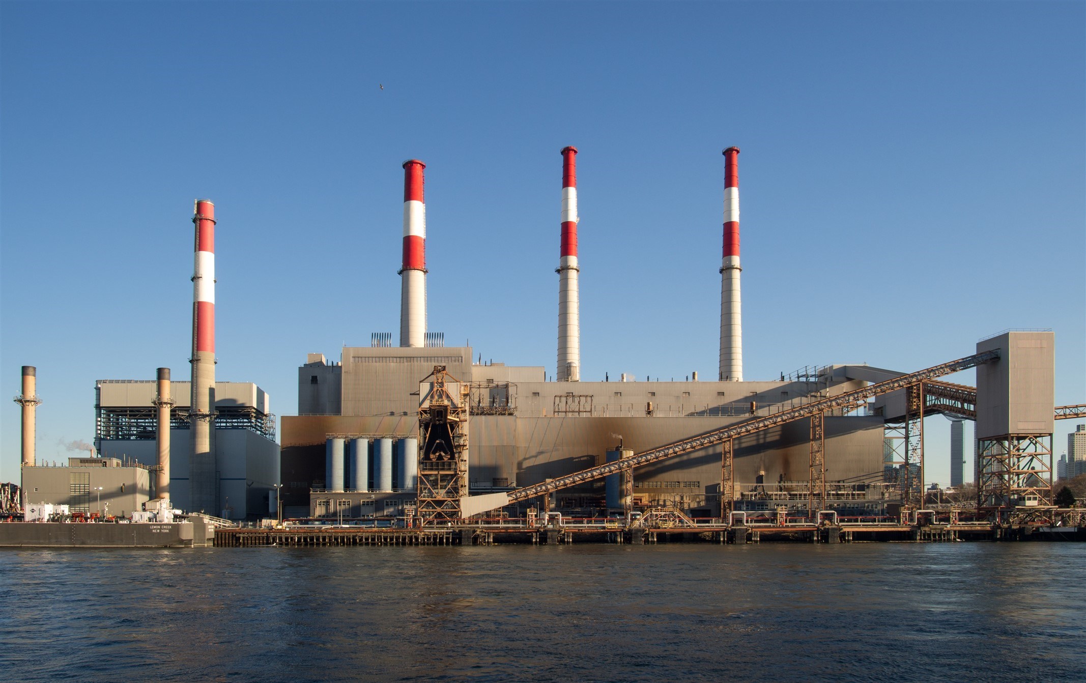 New York, en büyük fosil elektrik tesisini rüzgar ile değiştiriyo