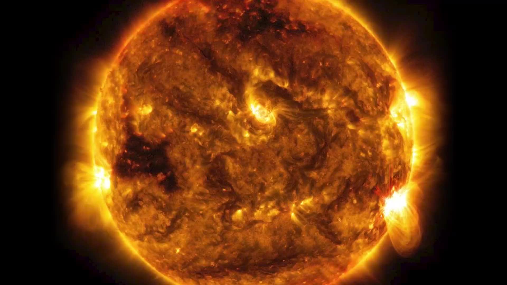 NASA, Dünya'yı etkileyen devasa Güneş patlamasını paylaştı
