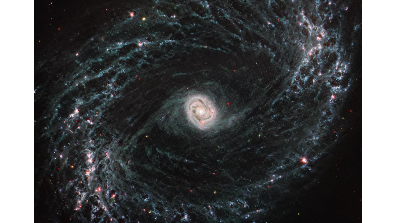 Jamess Webb yakın galaksilerden çarpıcı görüntüler yakaladı!
