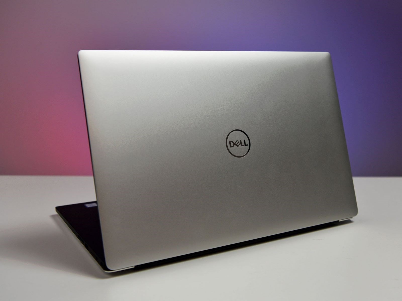 Dell, 2022'nin dördüncü çeyreğindeki gelir düşüşünü açıkladı