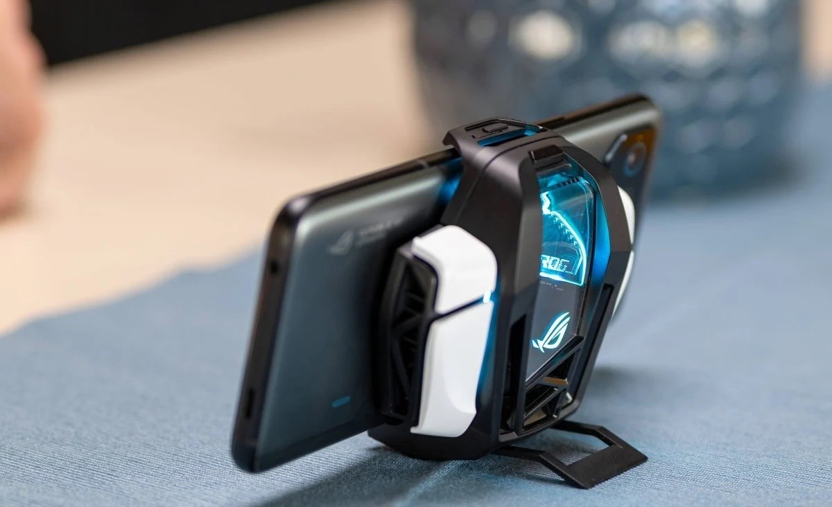 Asus ROG Phone 7D doğrulandı: Snapdragon 8 Gen 2 ile geliyor