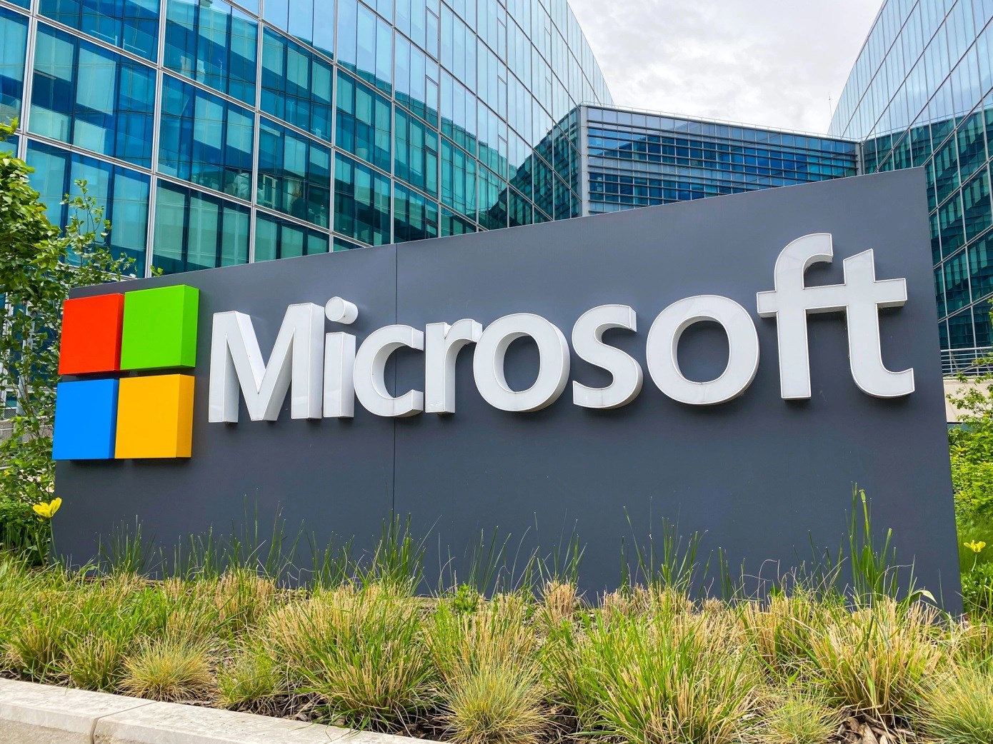 Microsoft etik değerlere sahip yapay zekayı sağlayan ekibi kovdu