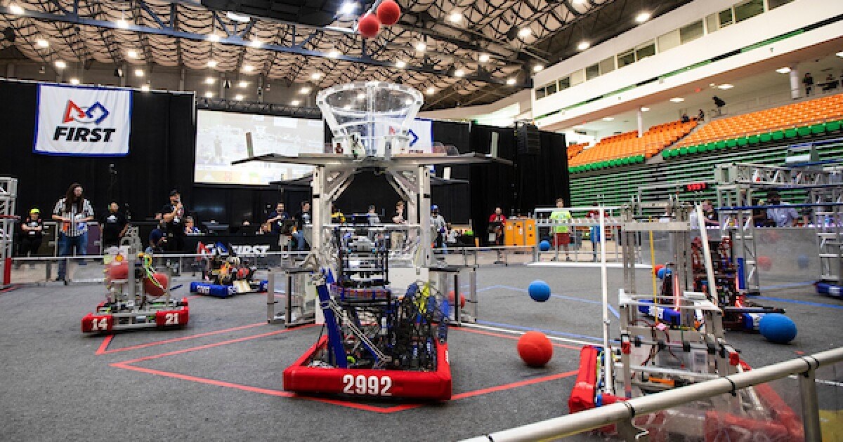 TurkNet’in İletişim Destekçisi olduğu FIRST Robotics Competition