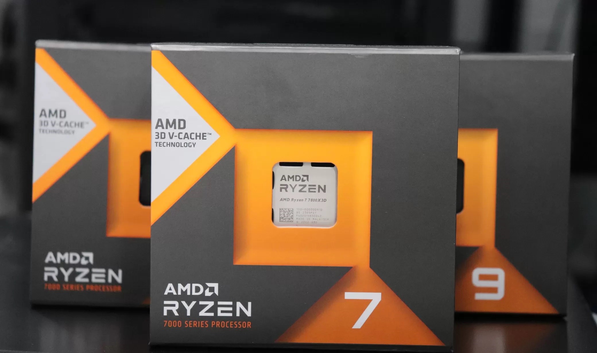 AMD Ryzen 7 7800X3D, Intel Core 13900K’yı yok etti!