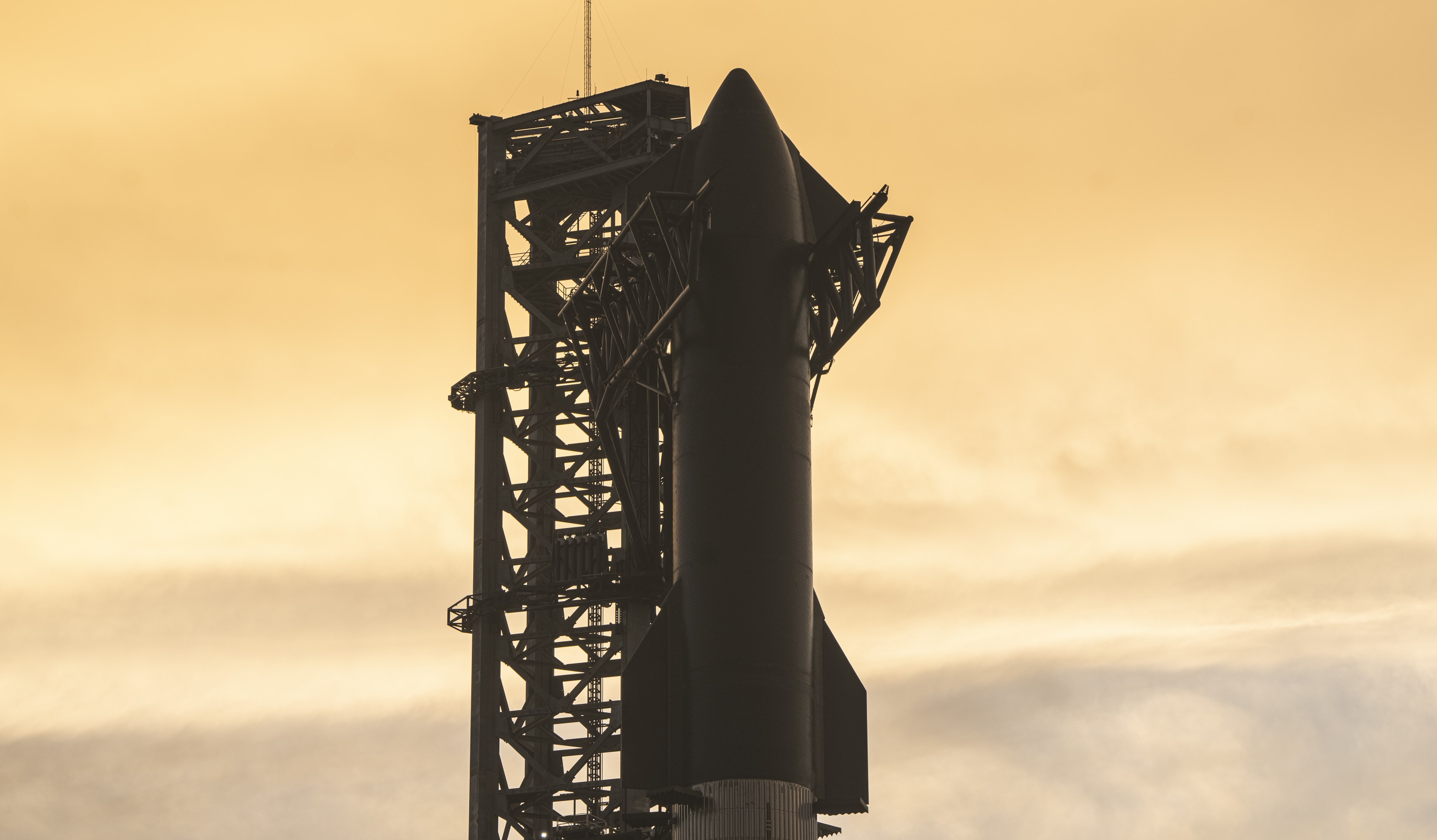 Tarihin en güçlü roketi Starship fırlatılıyor: İşte canlı yayın