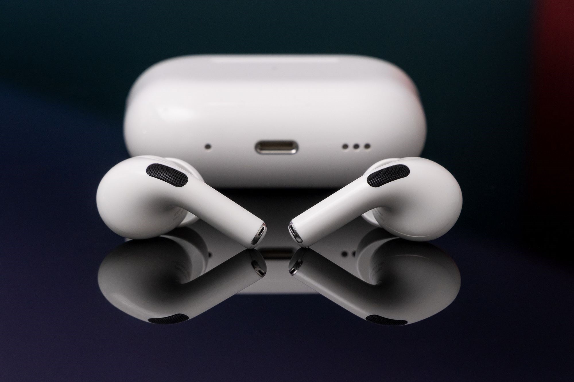 Apple AirPods Pro 2 aktif gürültü engelleyici kulaklık