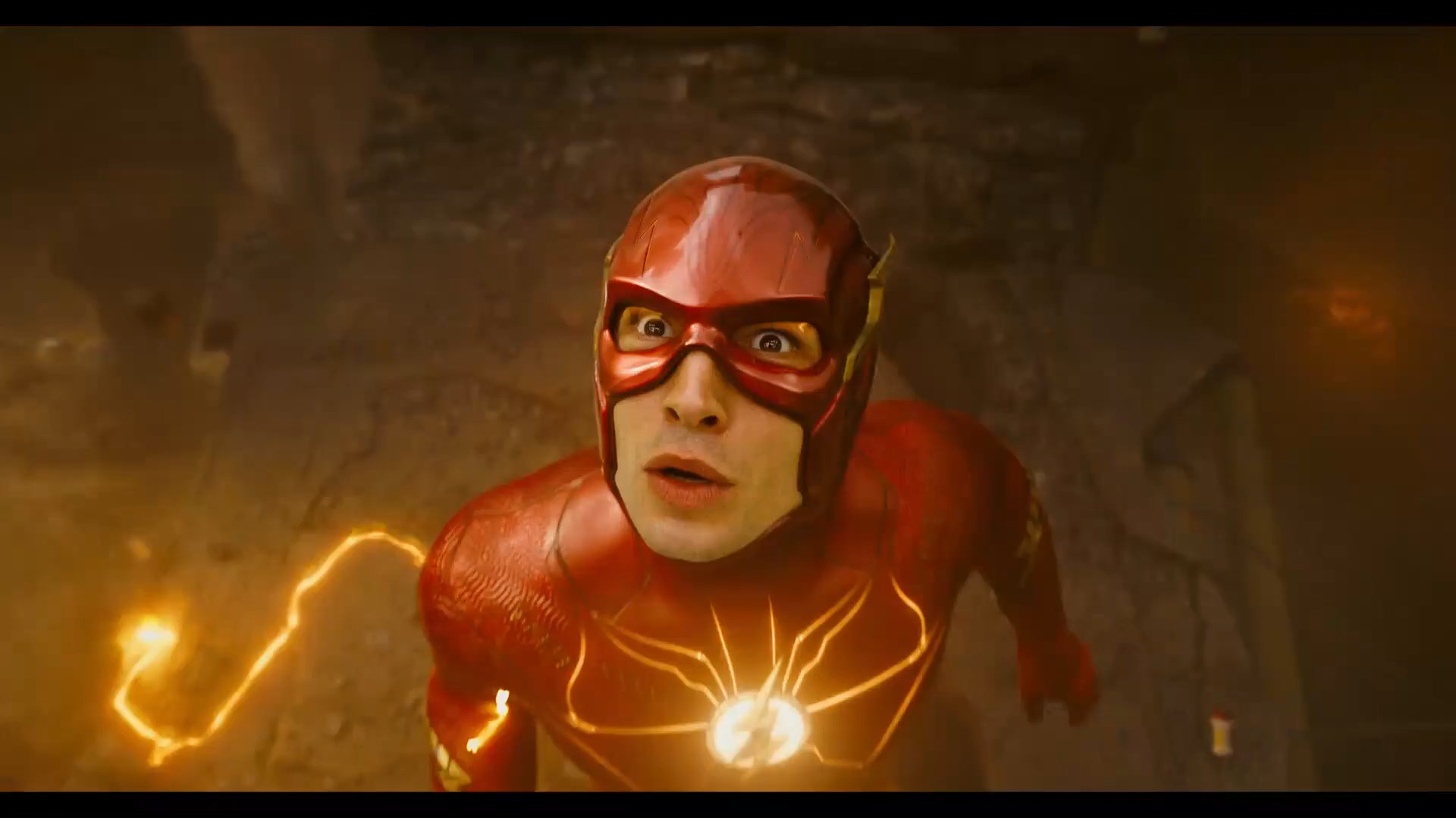 The Flash filminden yeni bir fragman geldi