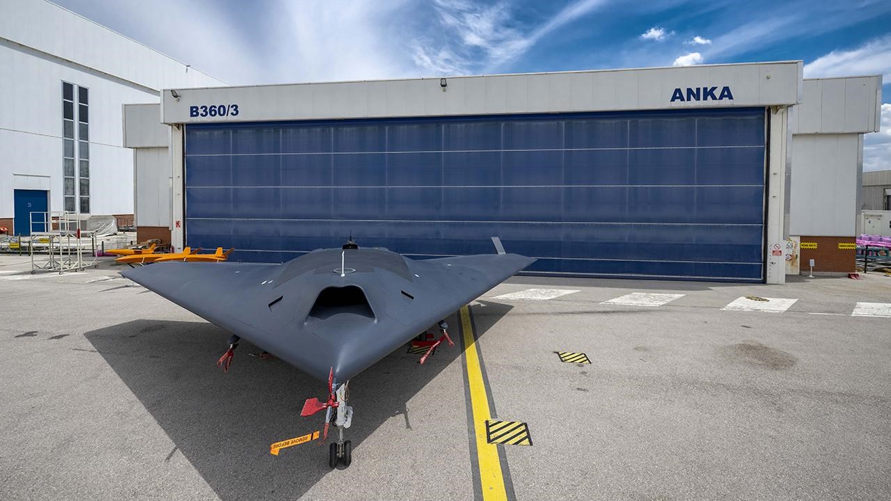 İnsansız savaş uçağı ANKA-3 ilk kez piste çıktı ve taksi yaptı