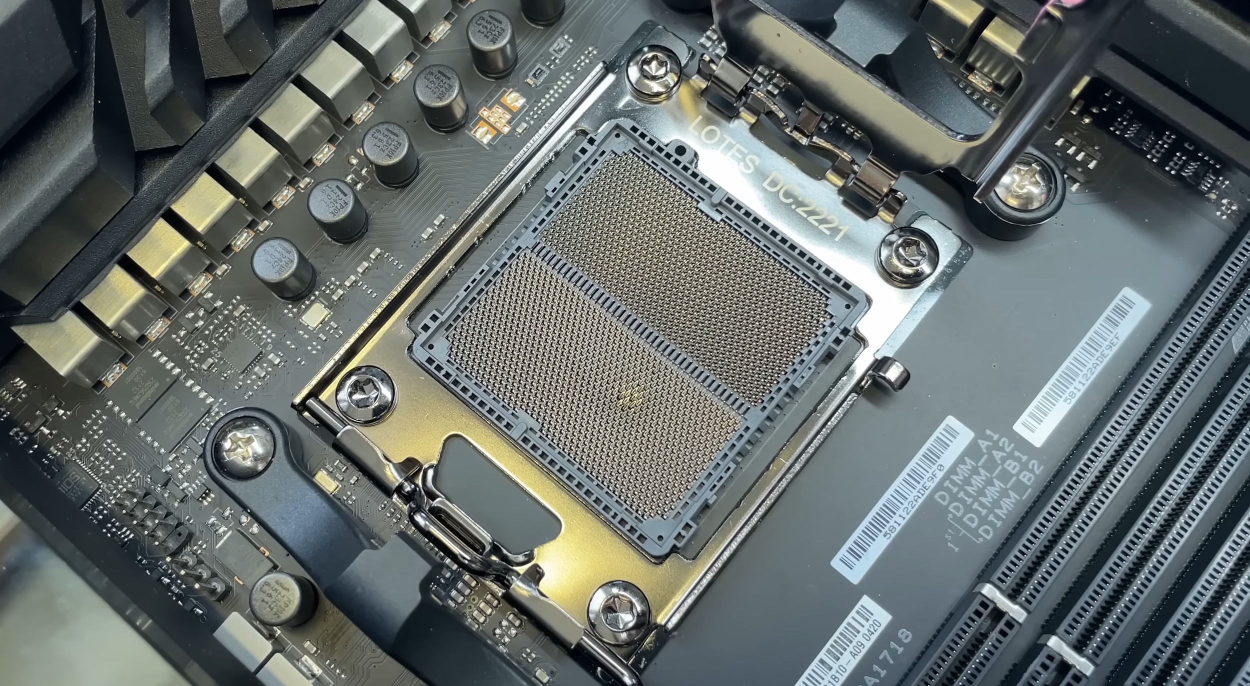AMD, yanan Ryzen 7000 işlemci sorununu çözdü: BIOS güncelleyin!