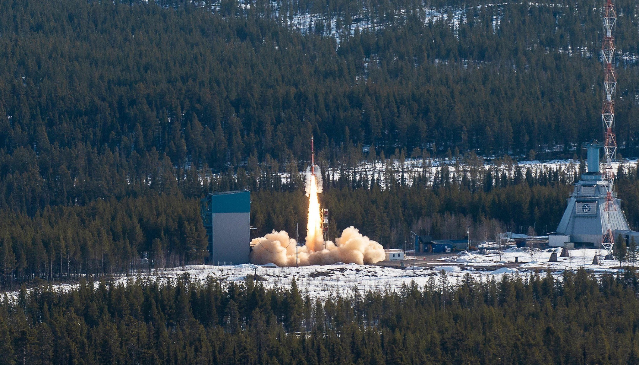 İsveçli bilim insanları yanlışlıkla Norveç'e roket attı