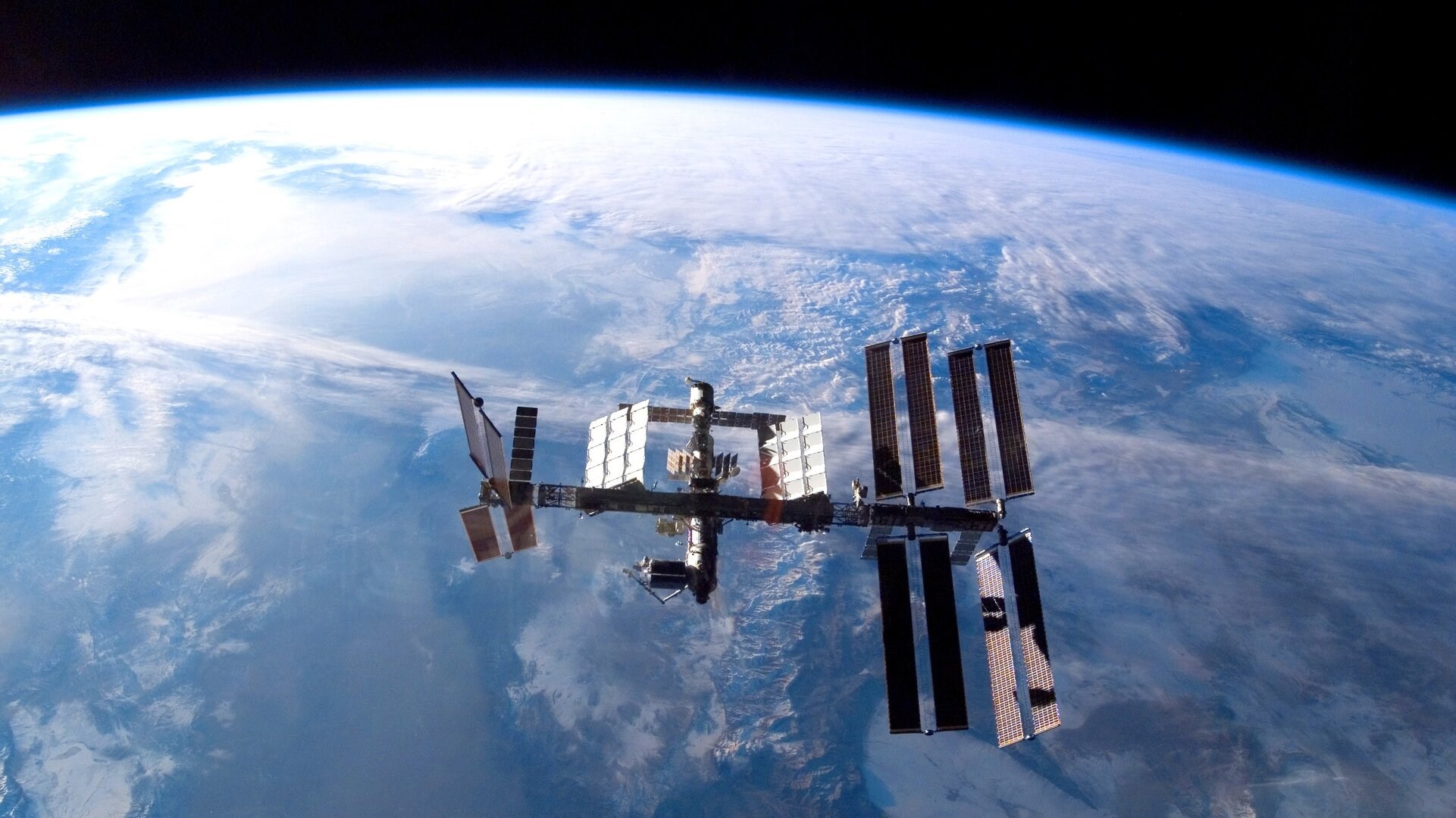 Rusya 2028'e kadar ISS programını destekleyecek