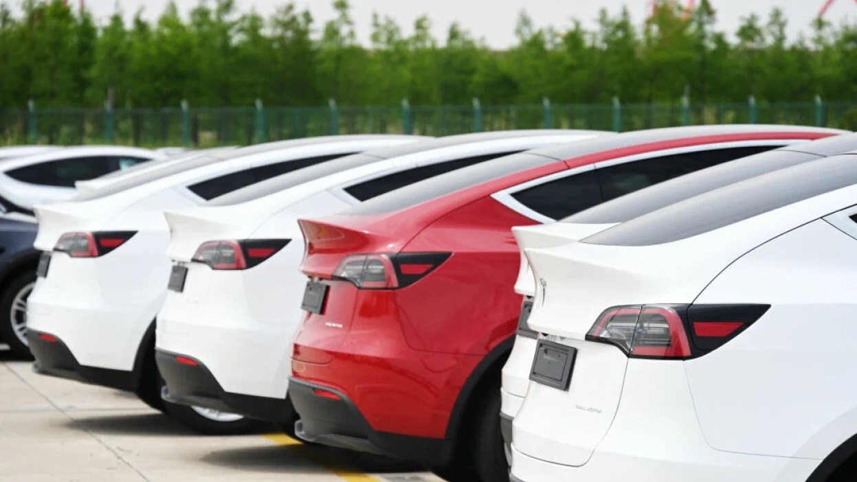 Tesla, indirimlerden sonra otomobil fiyatlarına zam yaptı