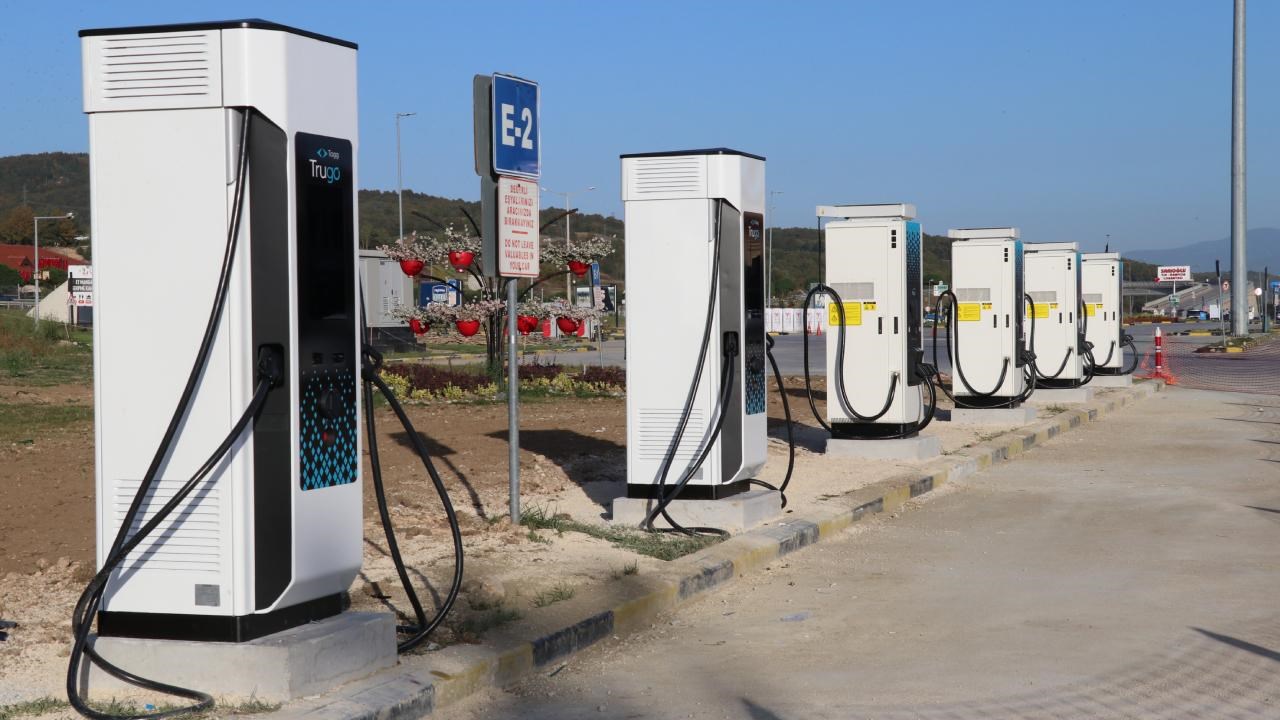 Türkiye'de ve dünyada elektrikli otomobil satışları ne durumda?