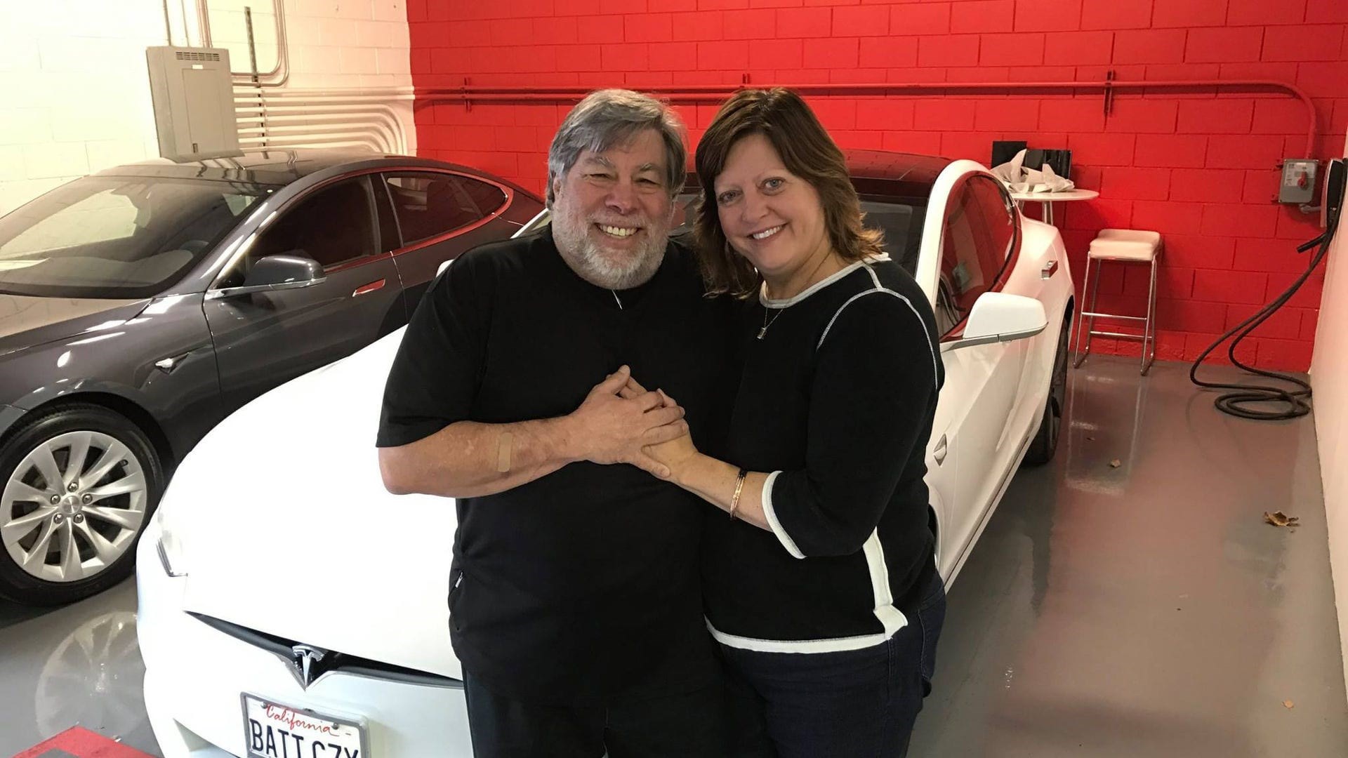 Steve Wozniak'tan Tesla'ya sert sözler: Sizi öldürmek istiyor