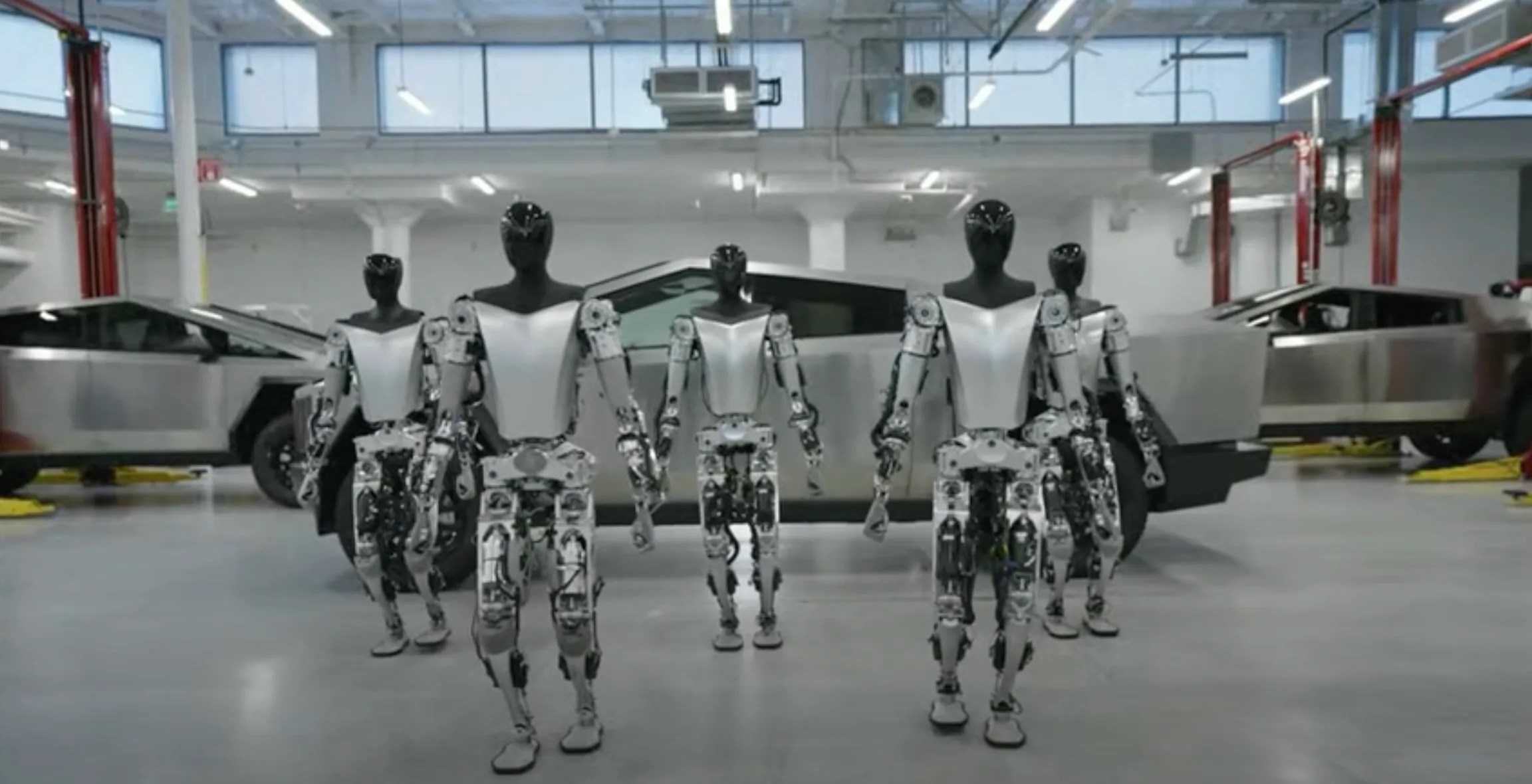 Musk’un insansız robotu Tesla Bot için yeni video paylaşıldı!