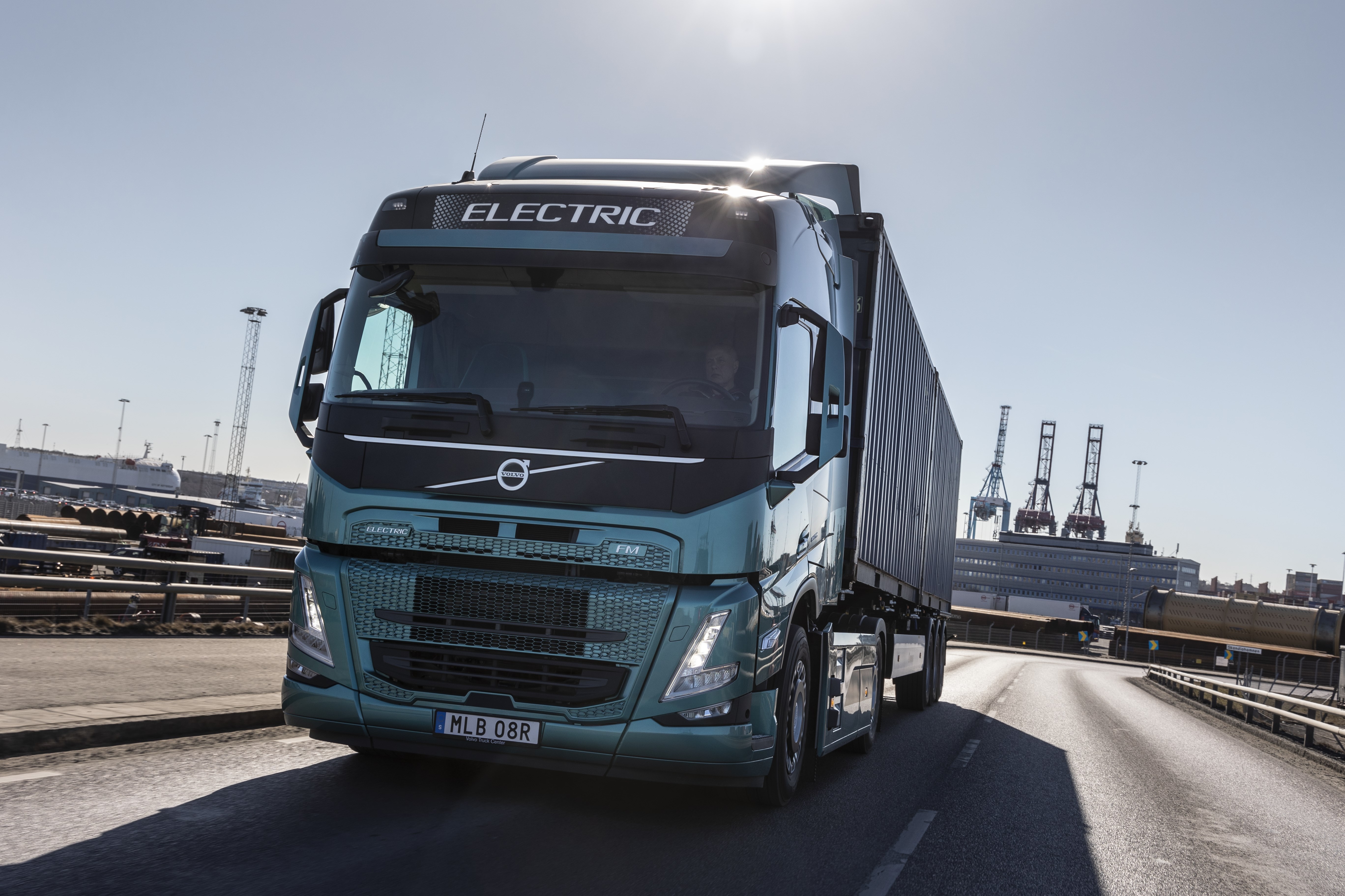 Volvo Trucks tarihi sipariş aldı: 1.000 adet elektrikli kamyon