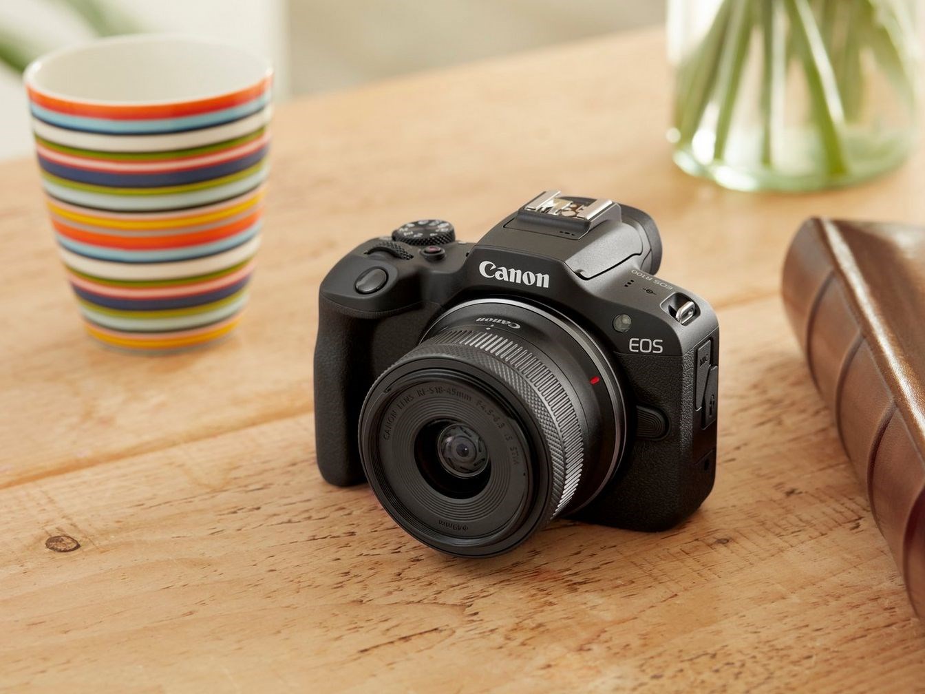 Canon EOS R100 tanıtıldı İşte özellikleri ve fiyatı DonanımHaber