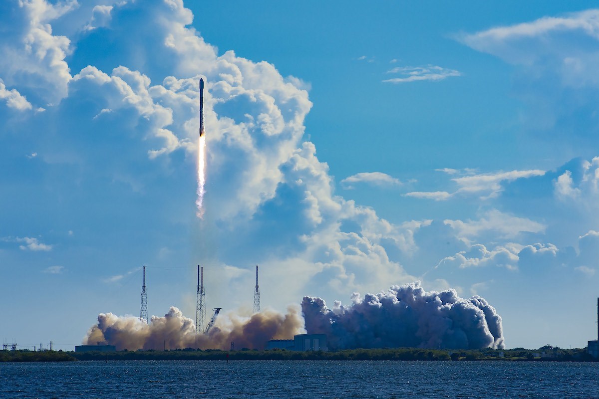 SpaceX 22 Starlink uydusunu daha uzaya gönderdi