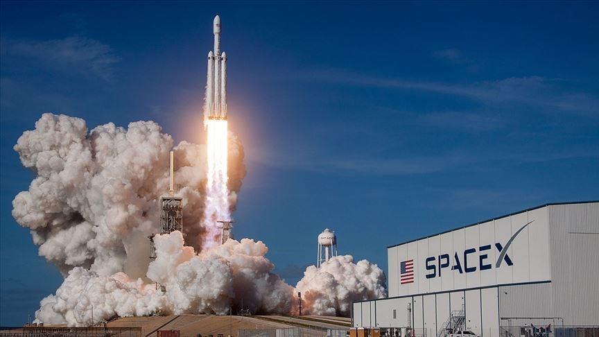 SpaceX 22 Starlink uydusunu daha uzaya gönderdi