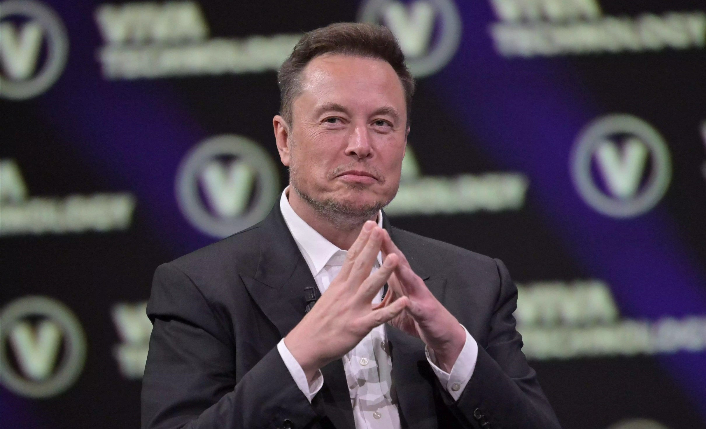 Elon Musk, Twitter’ı satın aldığı için kendisiyle dalga geçti