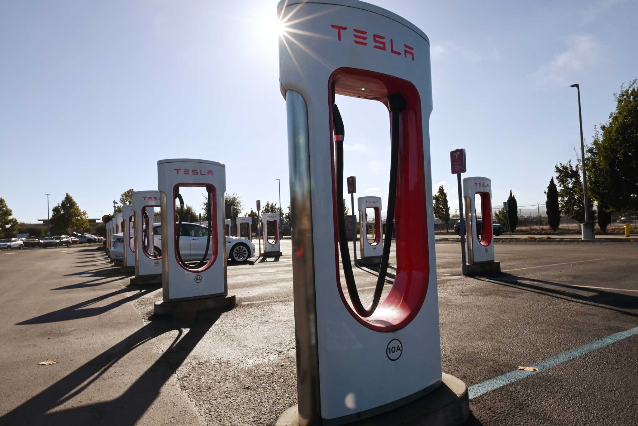 Tesla’nın Supercharger şarj ağının değeri hesaplandı