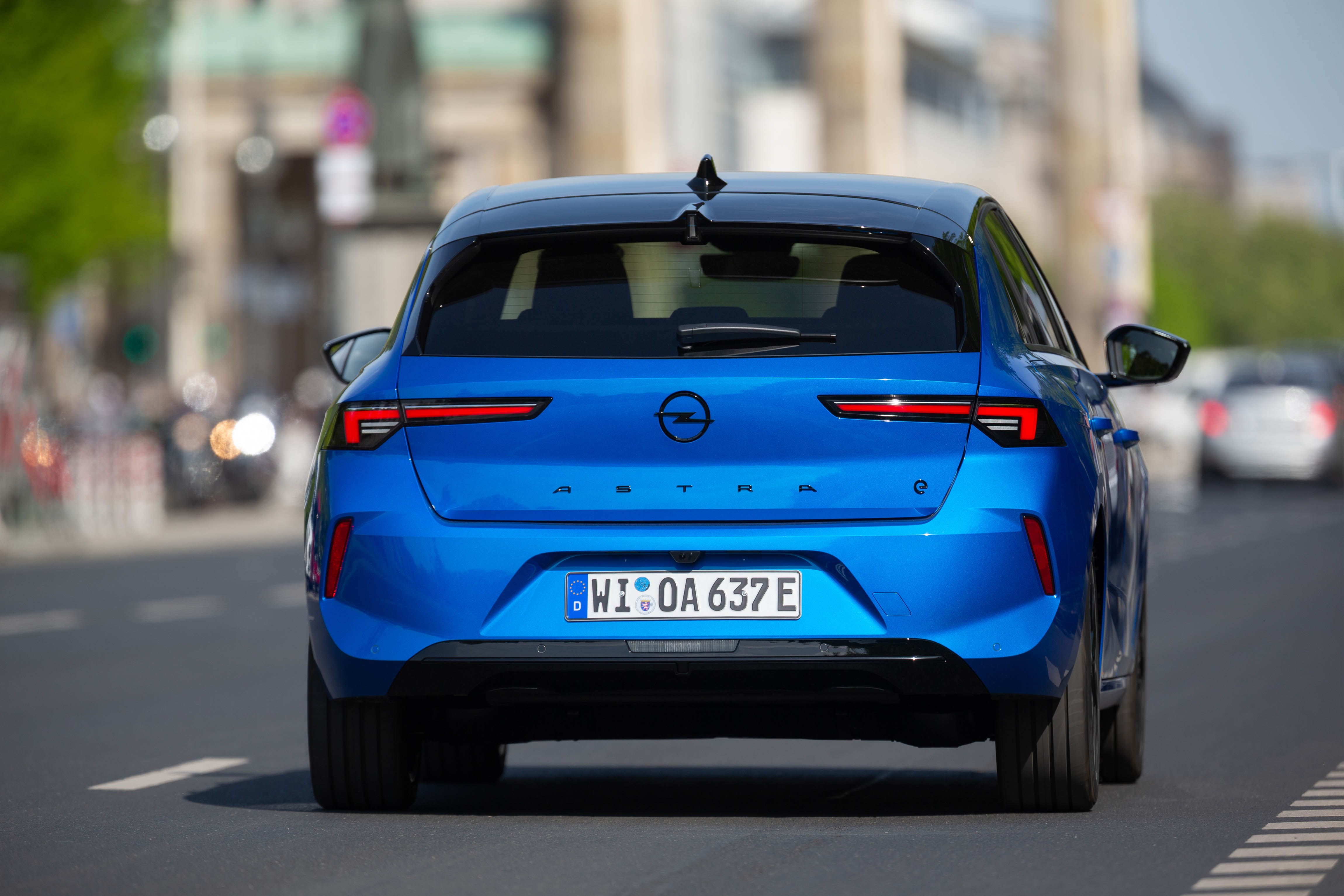 Yeni Opel Astra Elektrik Türkiye'de ön siparişe açıldı!