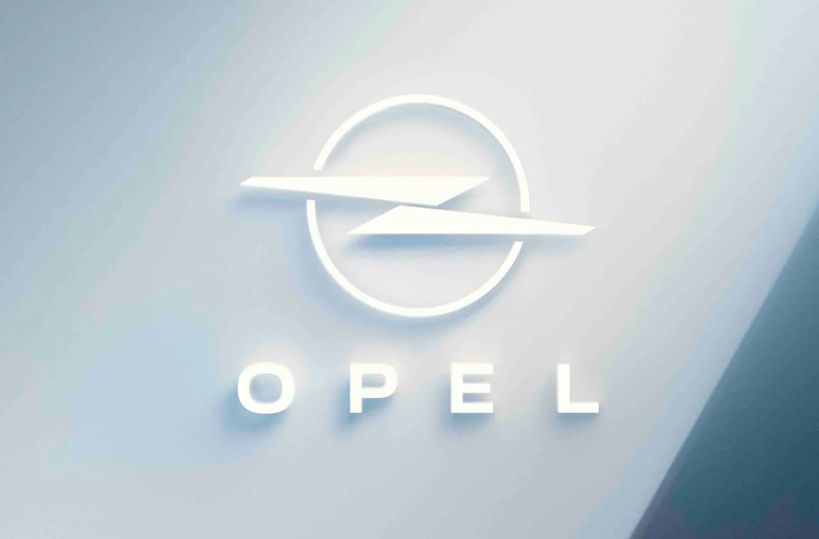 Opel yeni logosunu tanıttı: 2024'ten itibaren araçları süsleyecek