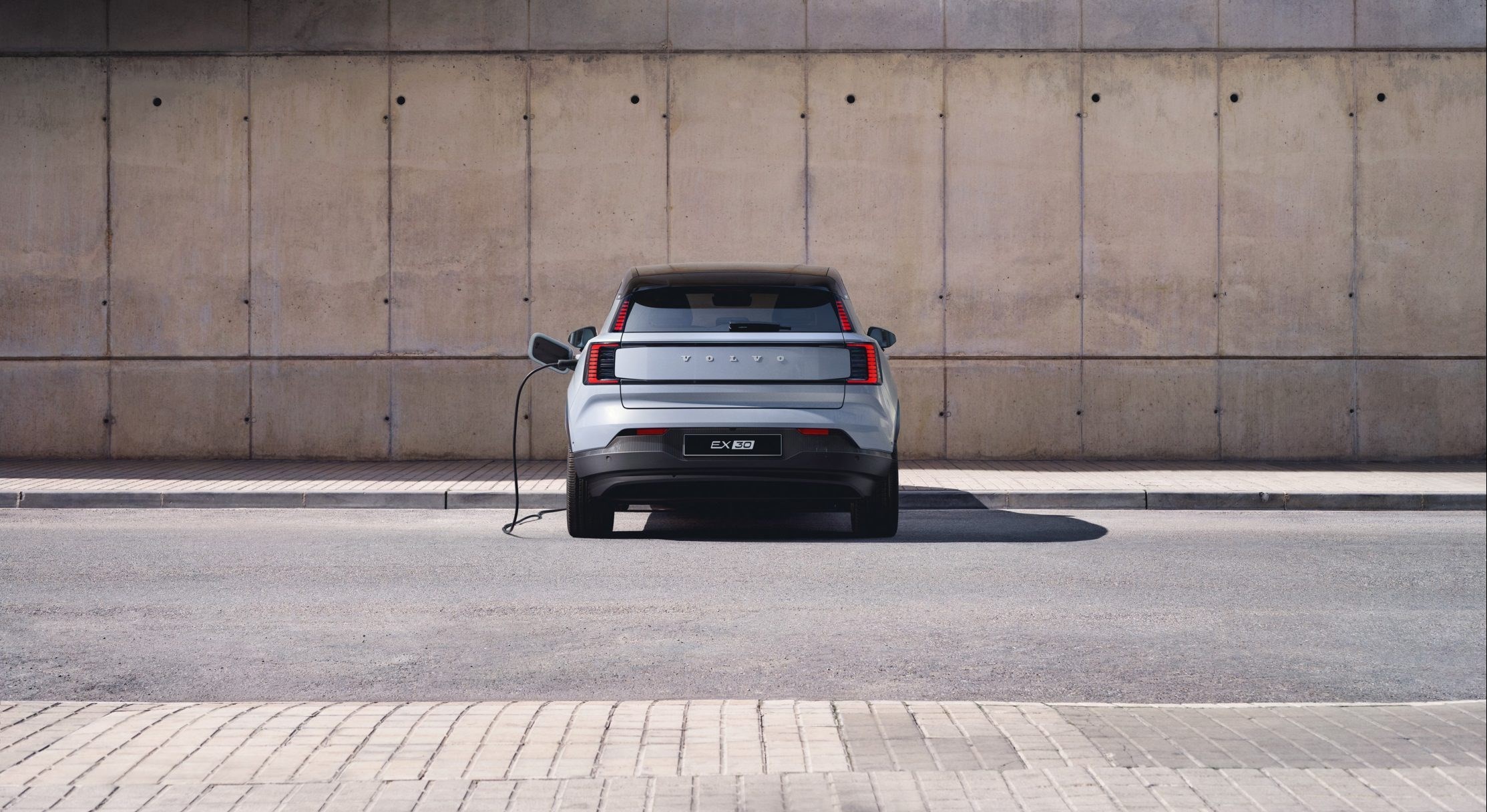 Volvo, Tesla'nın elektrikli araç şarj standardını benimsedi