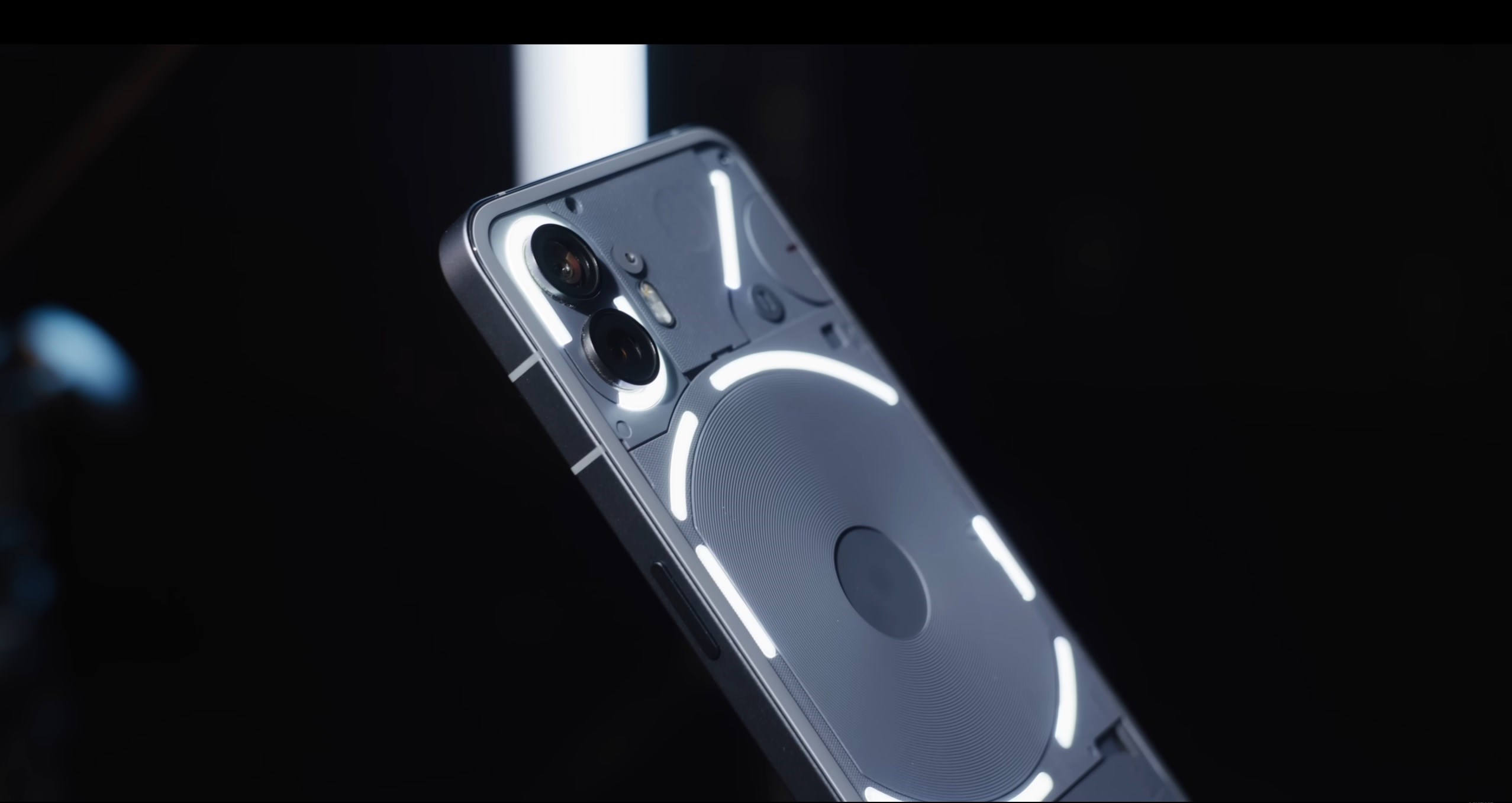 Nothing Phone 2'nin tasarımı onaylandı! İşte görüntüler
