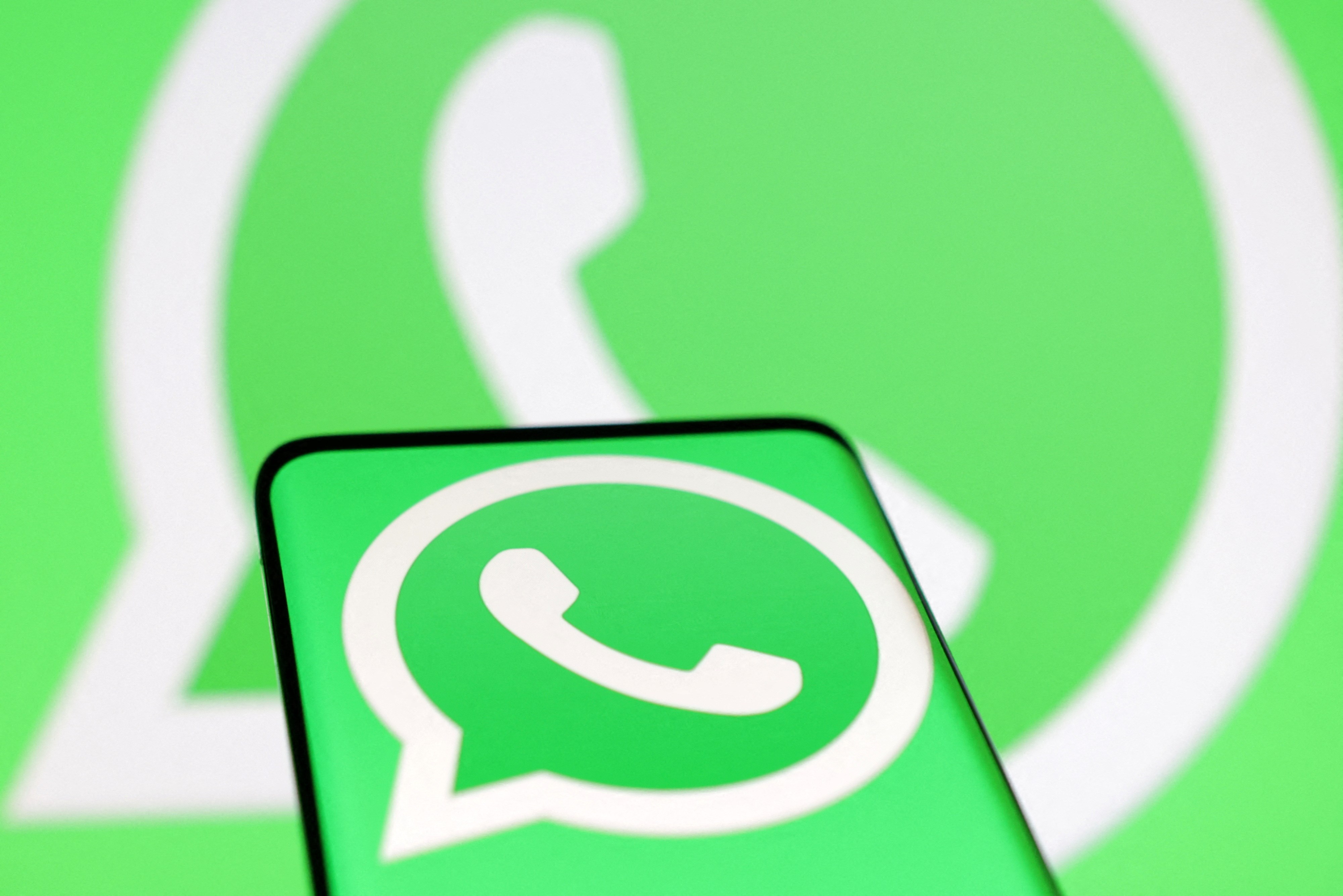 WhatsApp topluluklara numara gizleme özelliği geldi