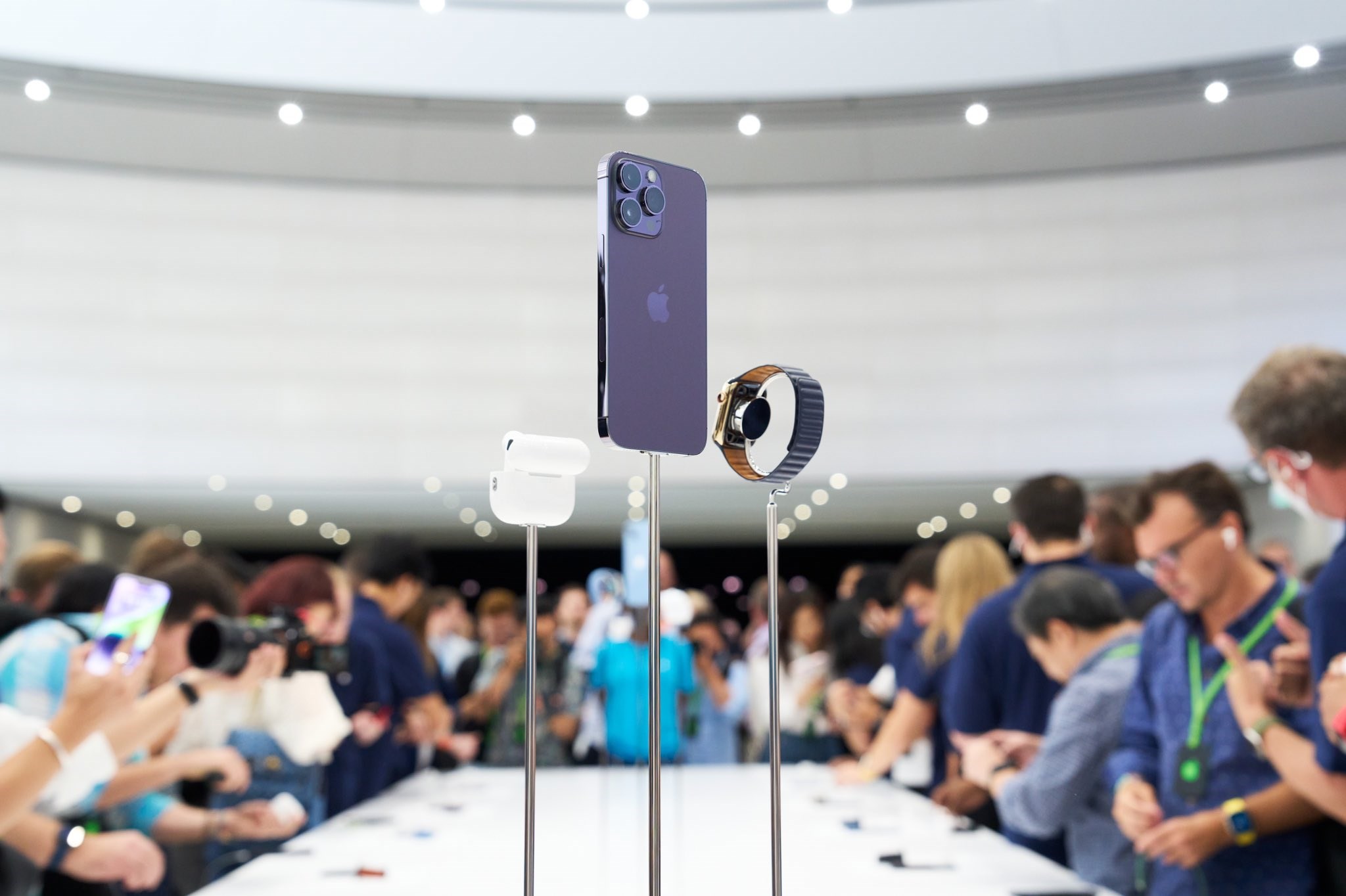 apple iphone 15 lansmanı canlı olmayacak