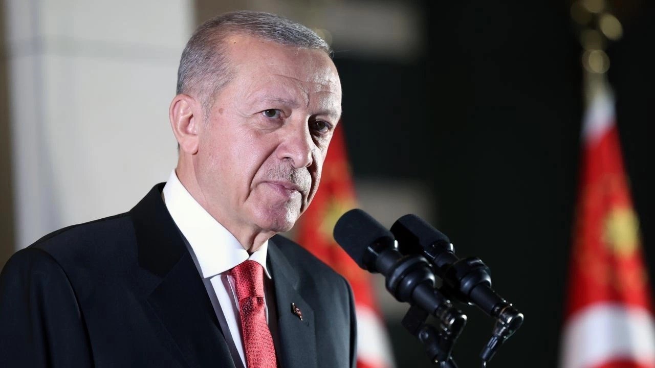 Erdoğan’ın sesini yapay zekayla taklit eden dolandırıcı yakalandı